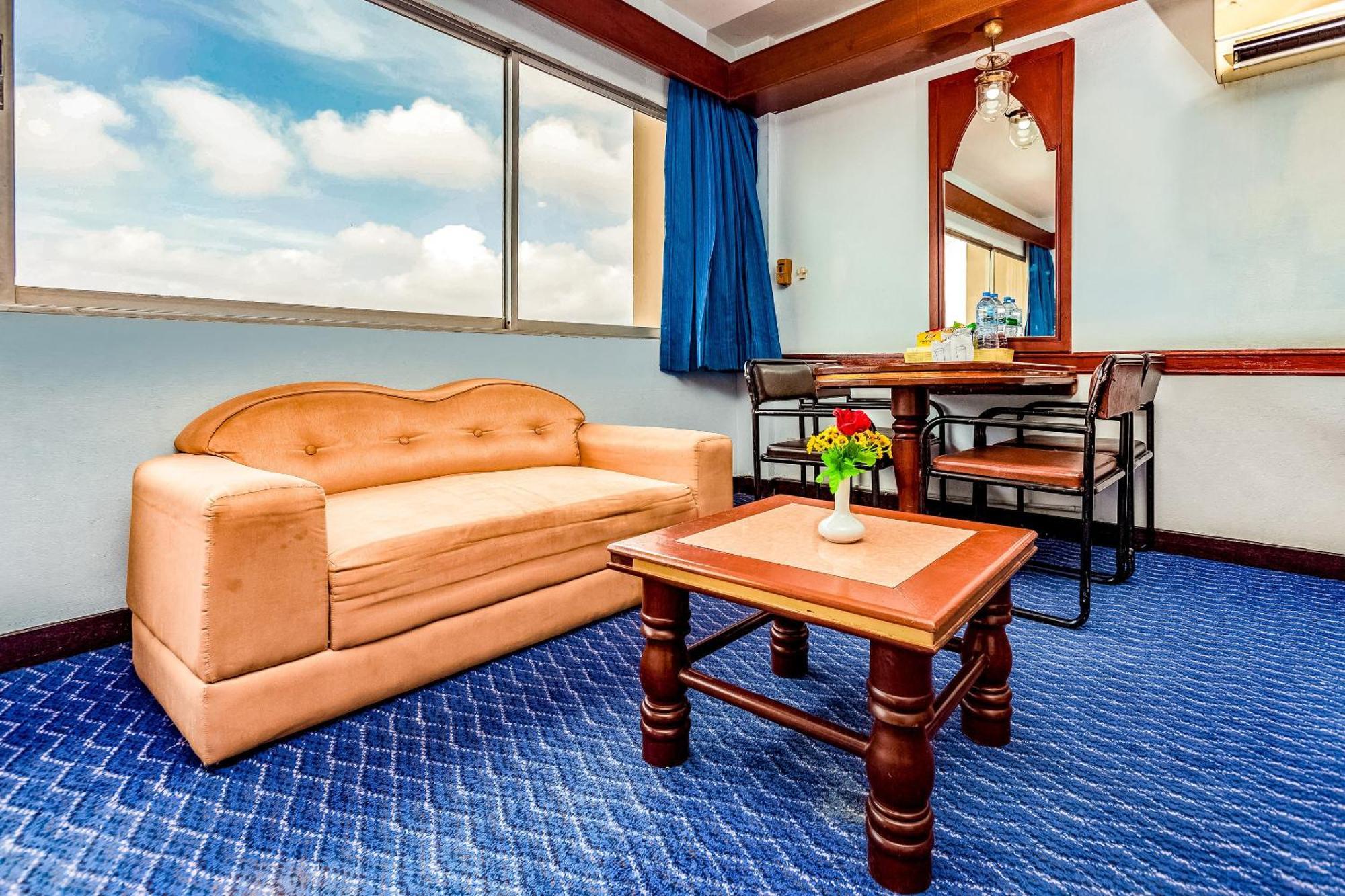 Oyo 441 Grand Thara Hotel Surat Thani Dış mekan fotoğraf