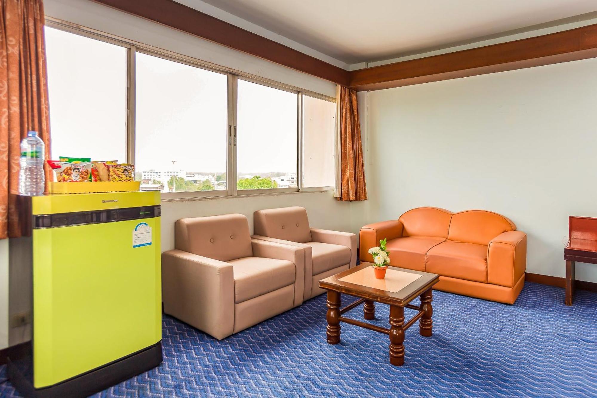 Oyo 441 Grand Thara Hotel Surat Thani Dış mekan fotoğraf
