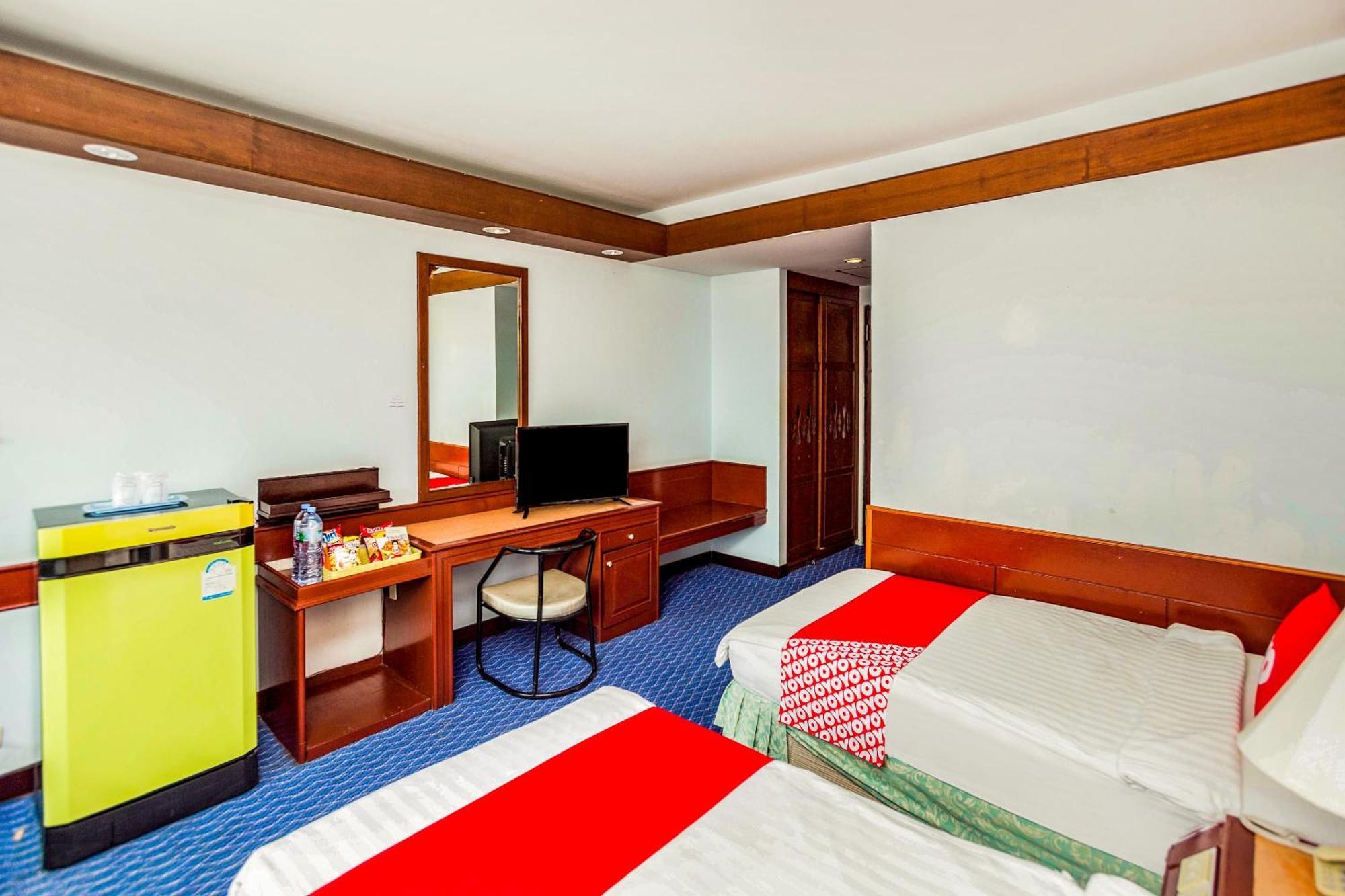 Oyo 441 Grand Thara Hotel Surat Thani Dış mekan fotoğraf