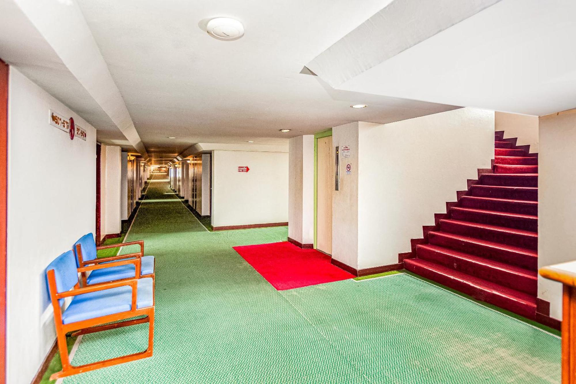 Oyo 441 Grand Thara Hotel Surat Thani Dış mekan fotoğraf