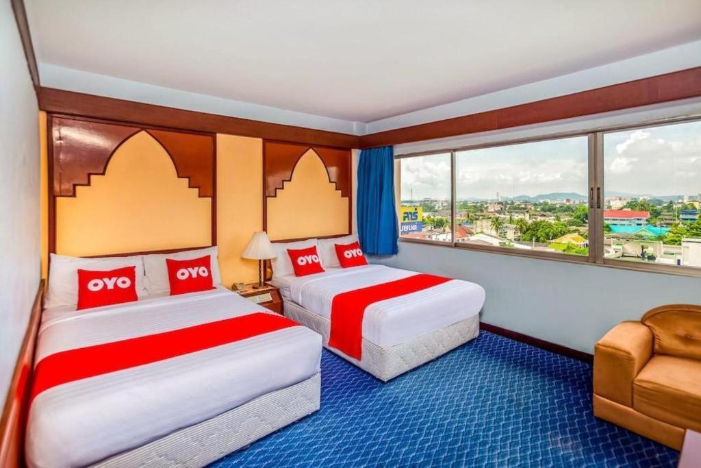 Oyo 441 Grand Thara Hotel Surat Thani Dış mekan fotoğraf