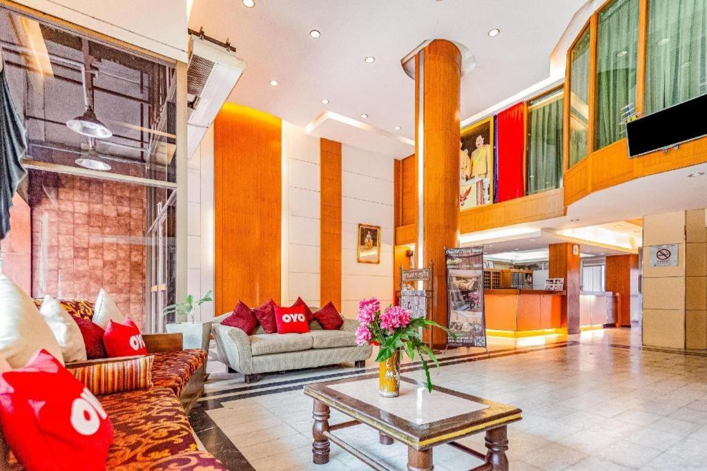 Oyo 441 Grand Thara Hotel Surat Thani Dış mekan fotoğraf
