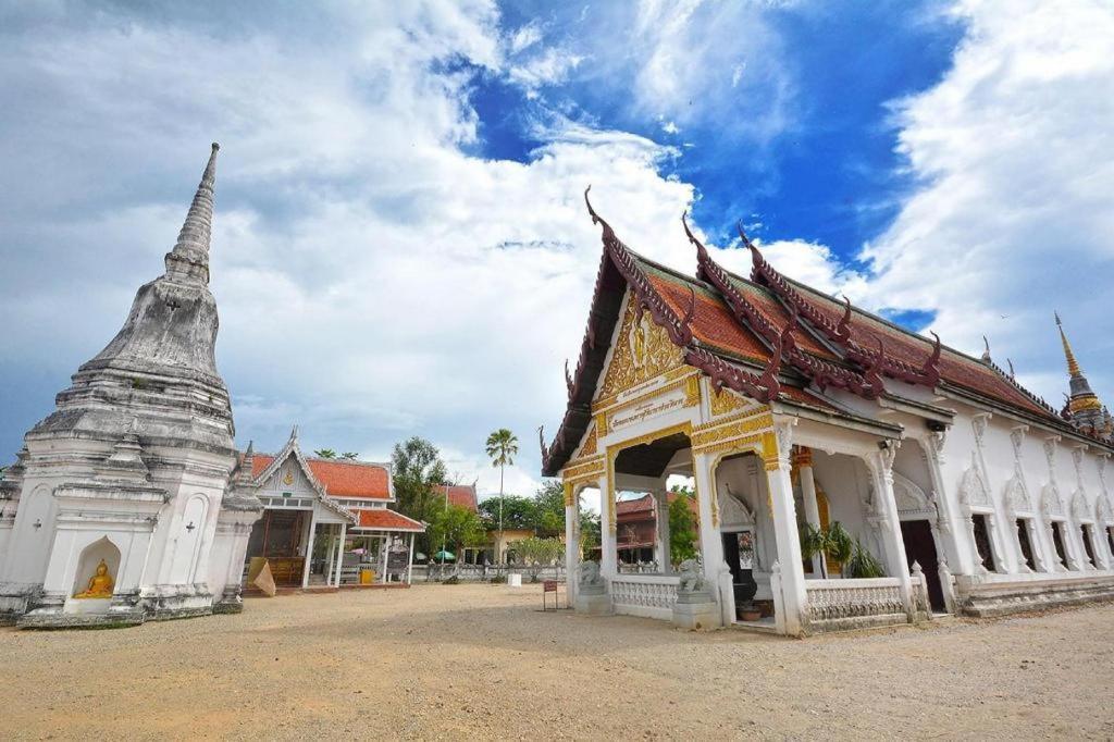 Oyo 441 Grand Thara Hotel Surat Thani Dış mekan fotoğraf