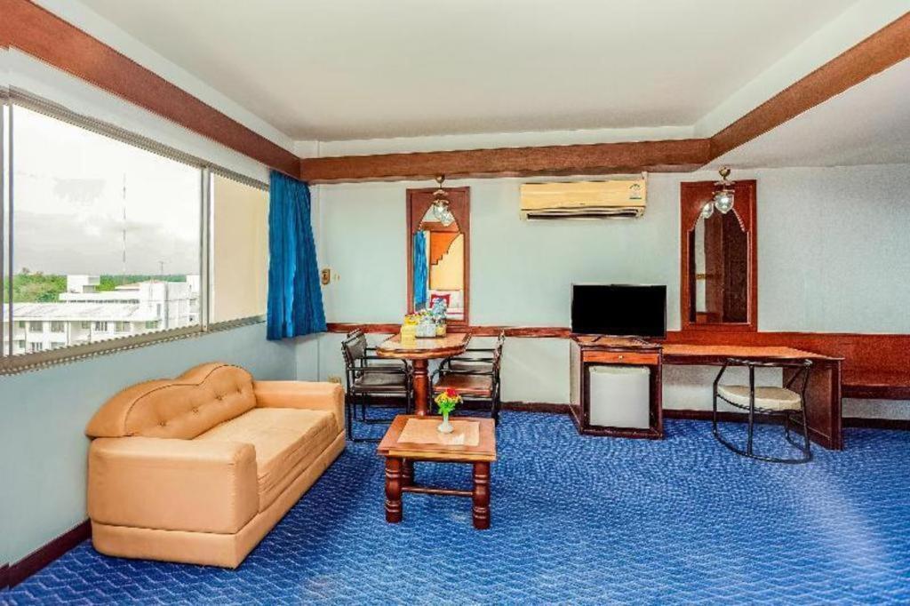 Oyo 441 Grand Thara Hotel Surat Thani Dış mekan fotoğraf