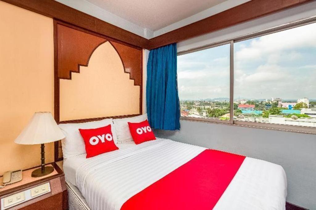 Oyo 441 Grand Thara Hotel Surat Thani Dış mekan fotoğraf