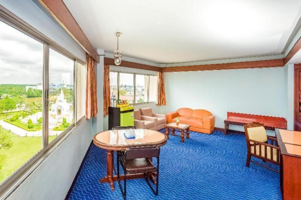 Oyo 441 Grand Thara Hotel Surat Thani Dış mekan fotoğraf