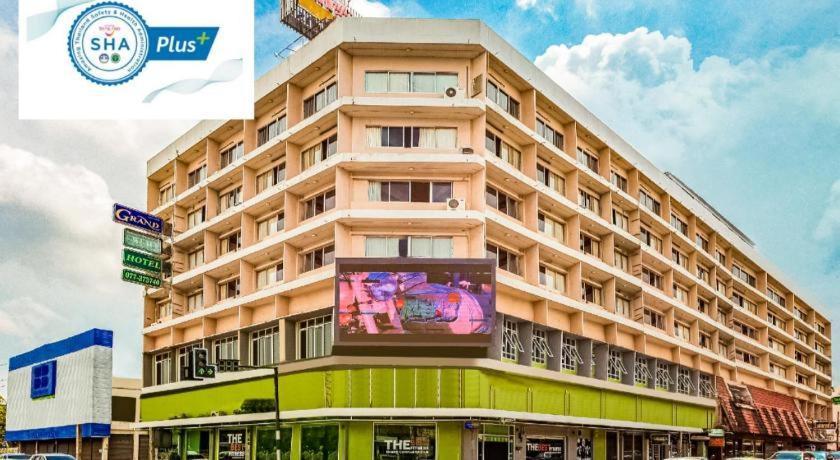 Oyo 441 Grand Thara Hotel Surat Thani Dış mekan fotoğraf