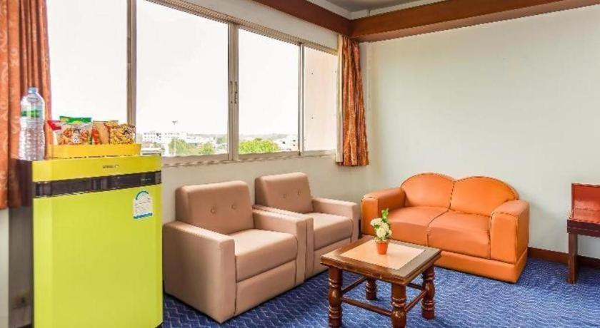 Oyo 441 Grand Thara Hotel Surat Thani Dış mekan fotoğraf