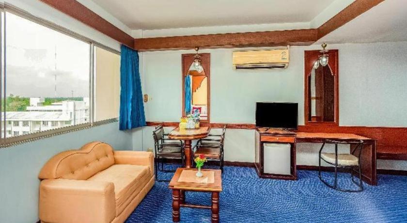 Oyo 441 Grand Thara Hotel Surat Thani Dış mekan fotoğraf